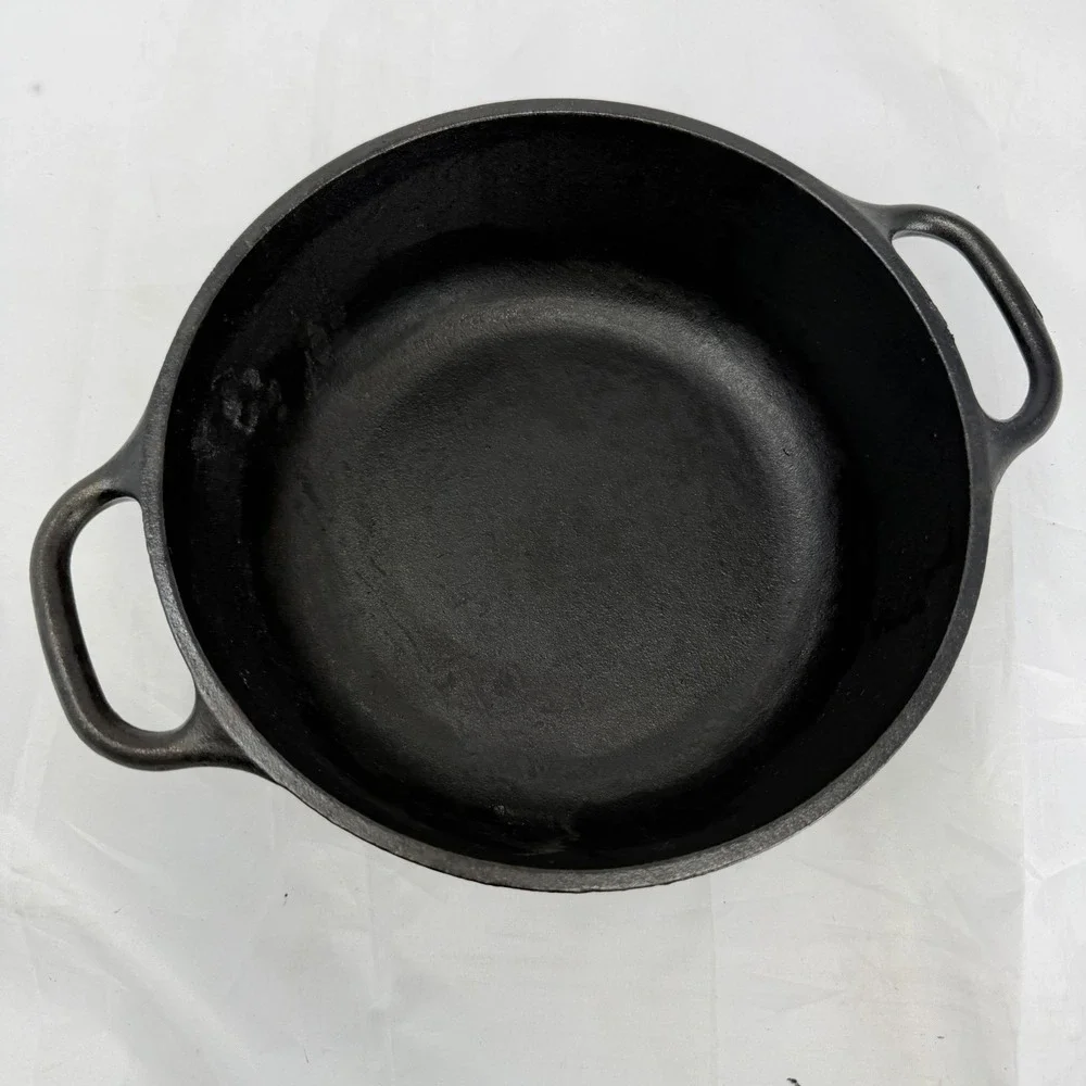 Lodge 2SP2 Cast Iron Dutch Oven 2 Qt Round Serving Pot with Self-Basting Lid USA